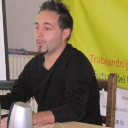 Juan Carlos Aguilar de Abraza la Tierra